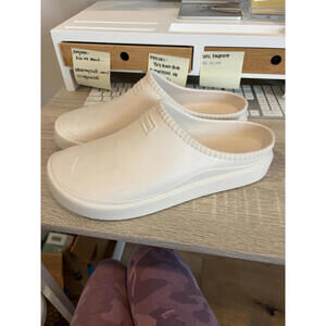 Hunter Men's Garden Shoe Clogs size US11 in cream